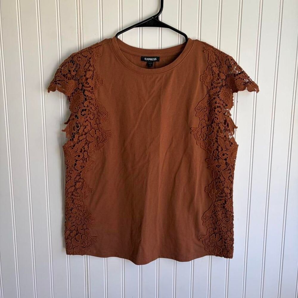 Express Rust Brown Floral Lace Panel Top, Size M, NWT